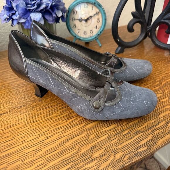 Franco Sarto Ulla Gray Suede and Patent Kitten Heel Pump Sz 8 Career, Classic - Picture 1 of 13